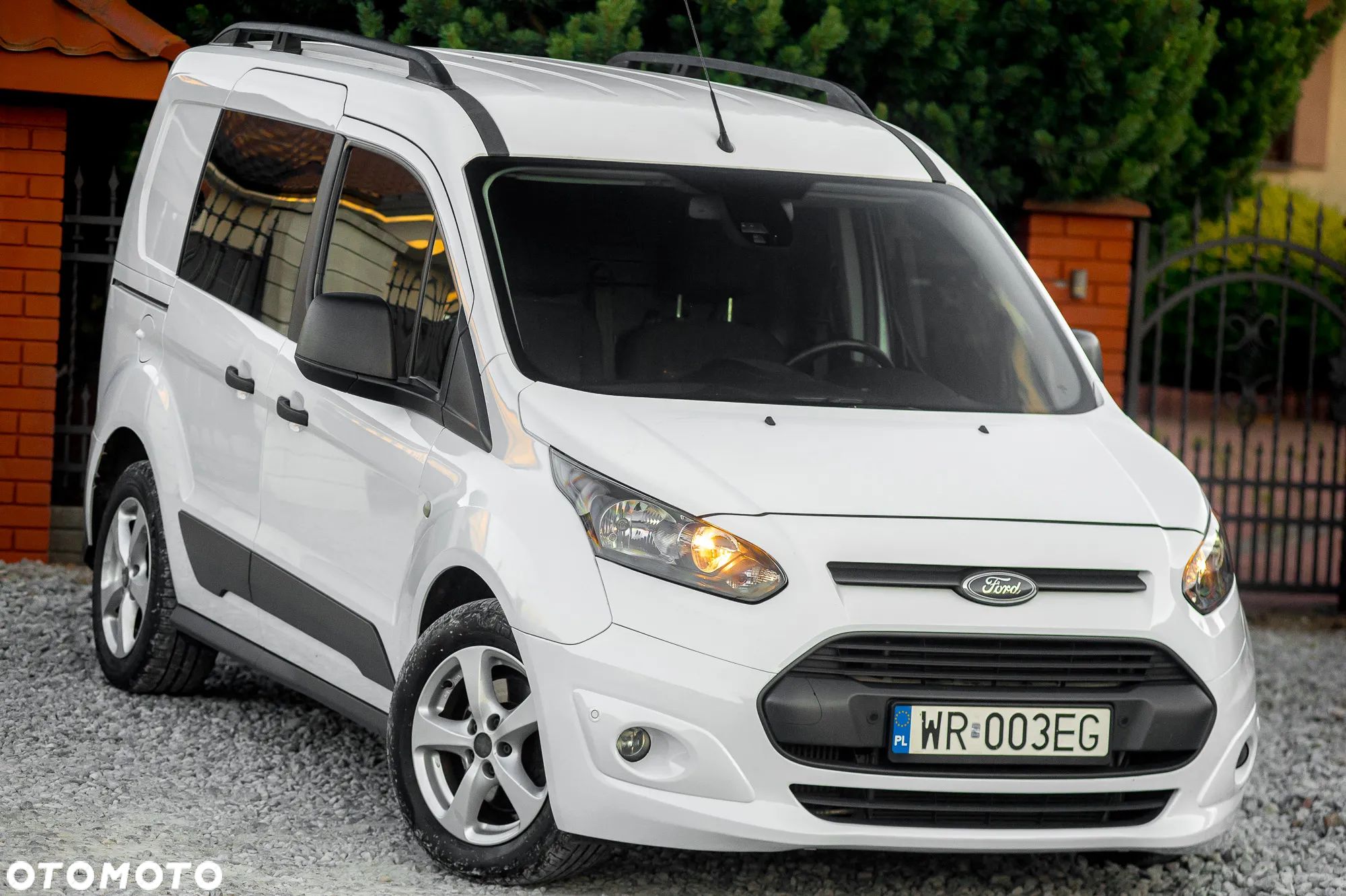 Ford Tourneo Connect 1.5 TDCi Start-Stop Titanium - 1