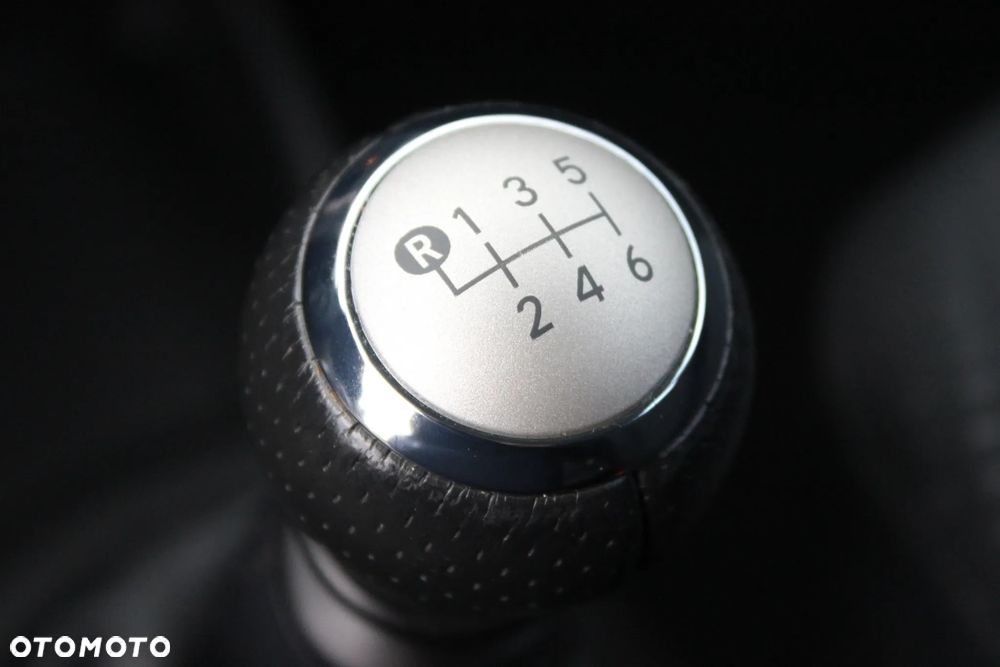 Toyota Yaris 1.33 VVT-i Executive - 32