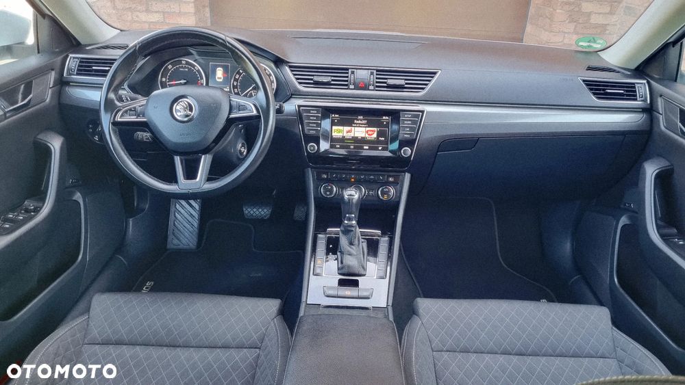 Skoda Superb 2.0 TDI DSG Premium Edition - 24