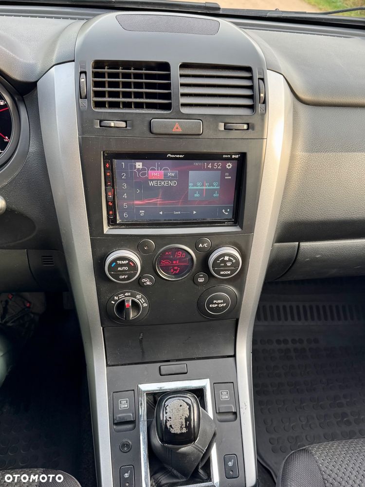 Suzuki Grand Vitara 2.4 Premium - 16