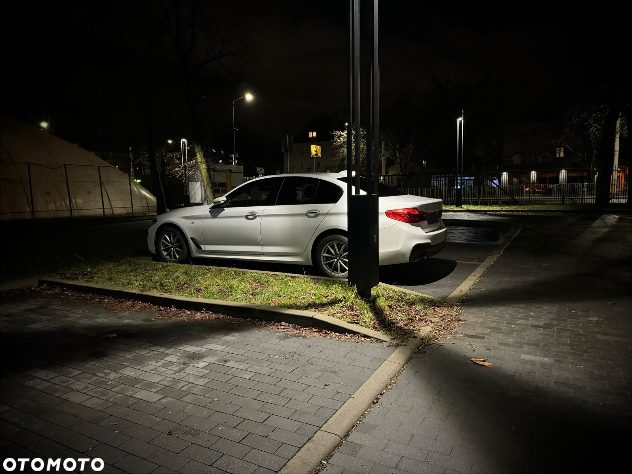 BMW Seria 5 520d M Sport - 3