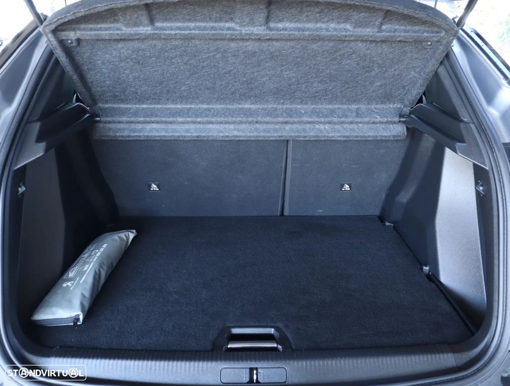 Peugeot 2008 1.2 Allure - 54