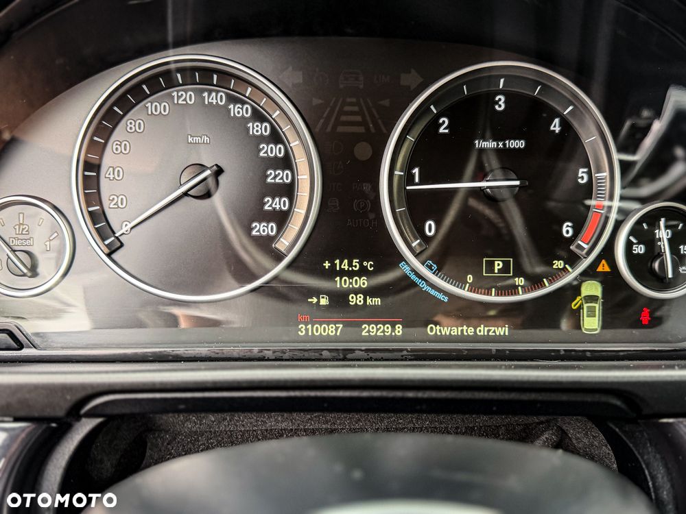 BMW Seria 5 518d Luxury Line - 30