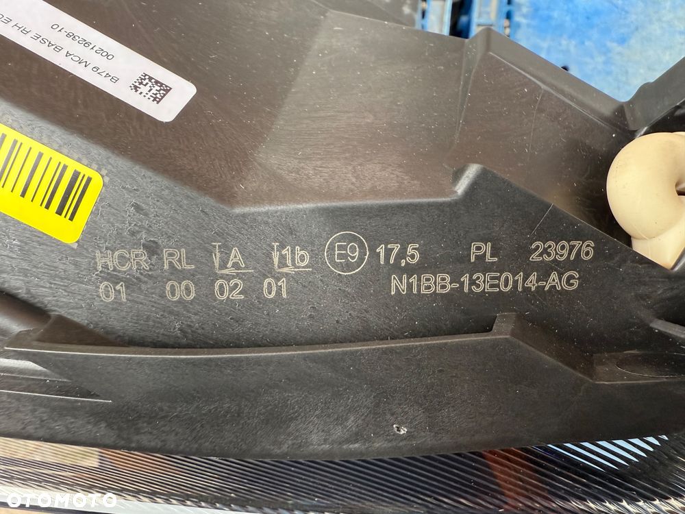 Lampa przednia FORD FIESTA MK8 LIFT FULL LED PRAWA EUROPA ORYGINALNA - 3