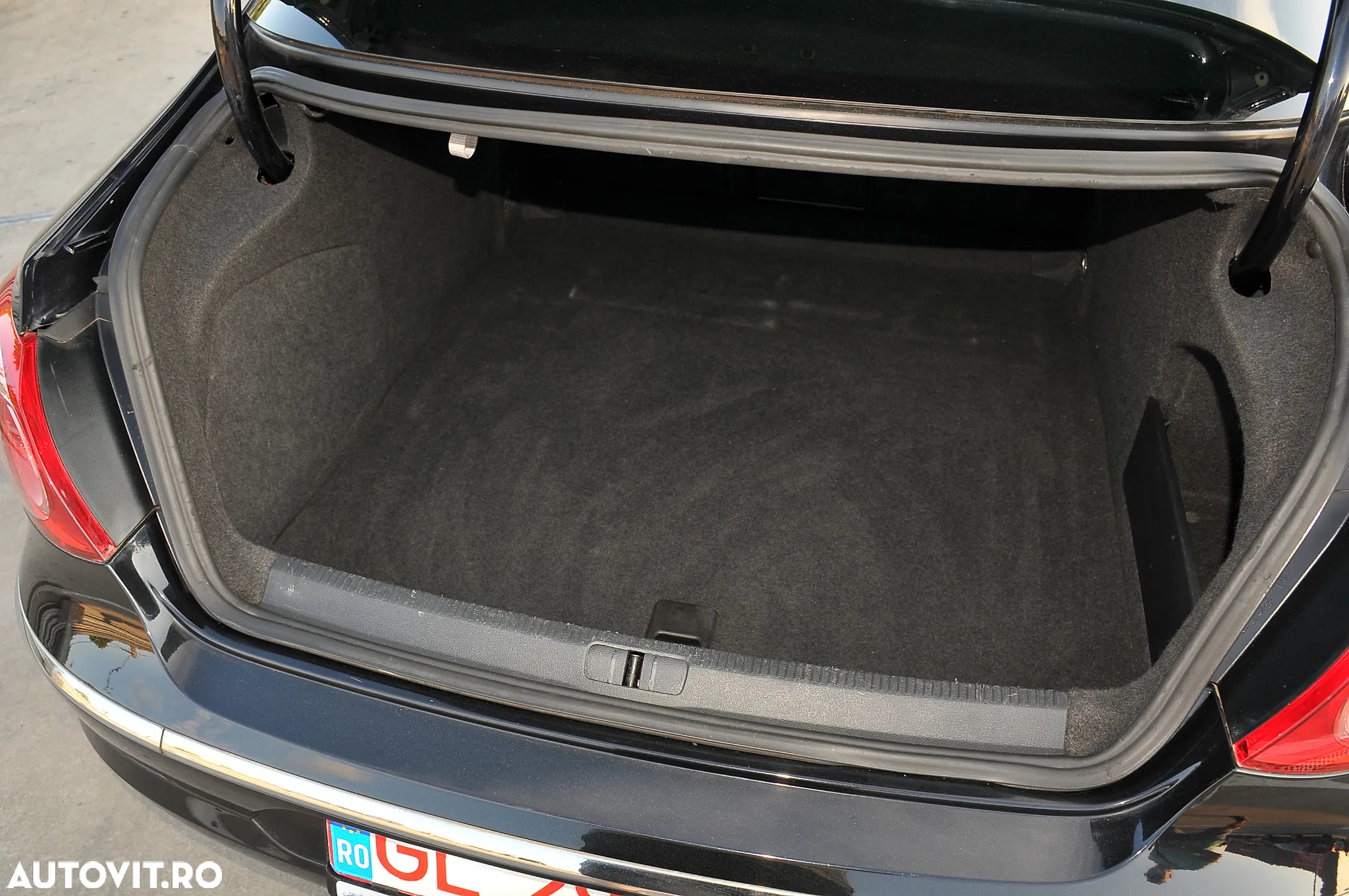 Volkswagen Passat CC 2.0 TDI BlueMotion Technology DSG Exclusive - 30