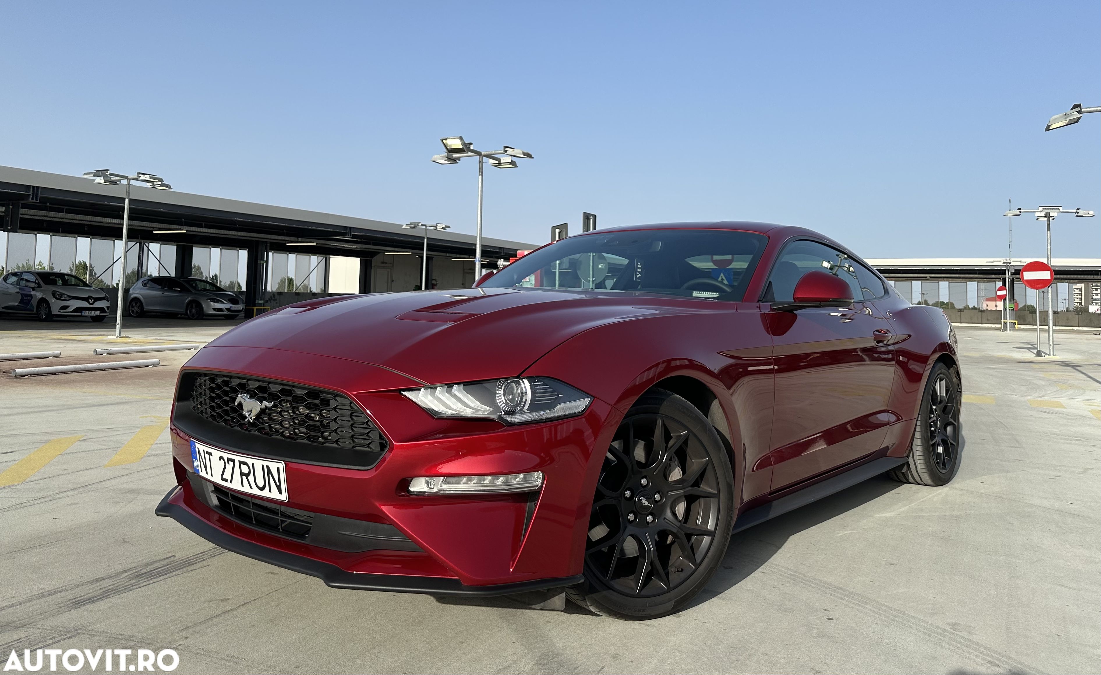 Ford Mustang - 1