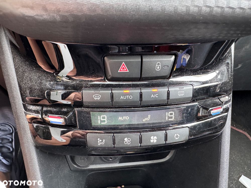 Peugeot 2008 PureTech 110 Stop&Start GT-Line Edition - 13