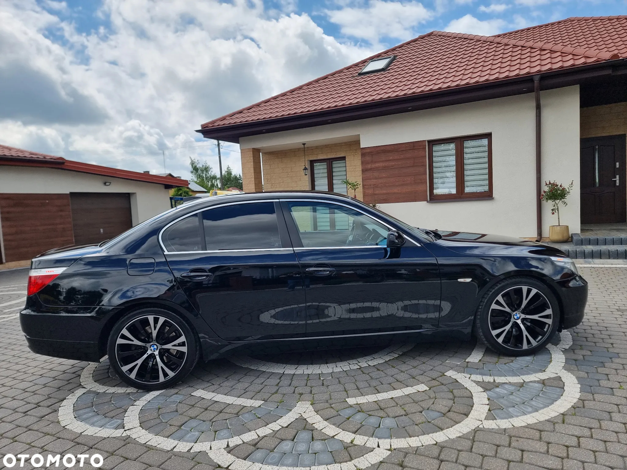BMW Seria 5 520i - 8