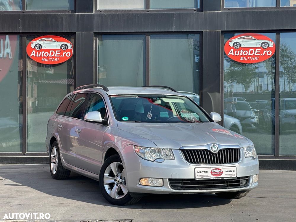 Skoda Superb 2012 photo 2