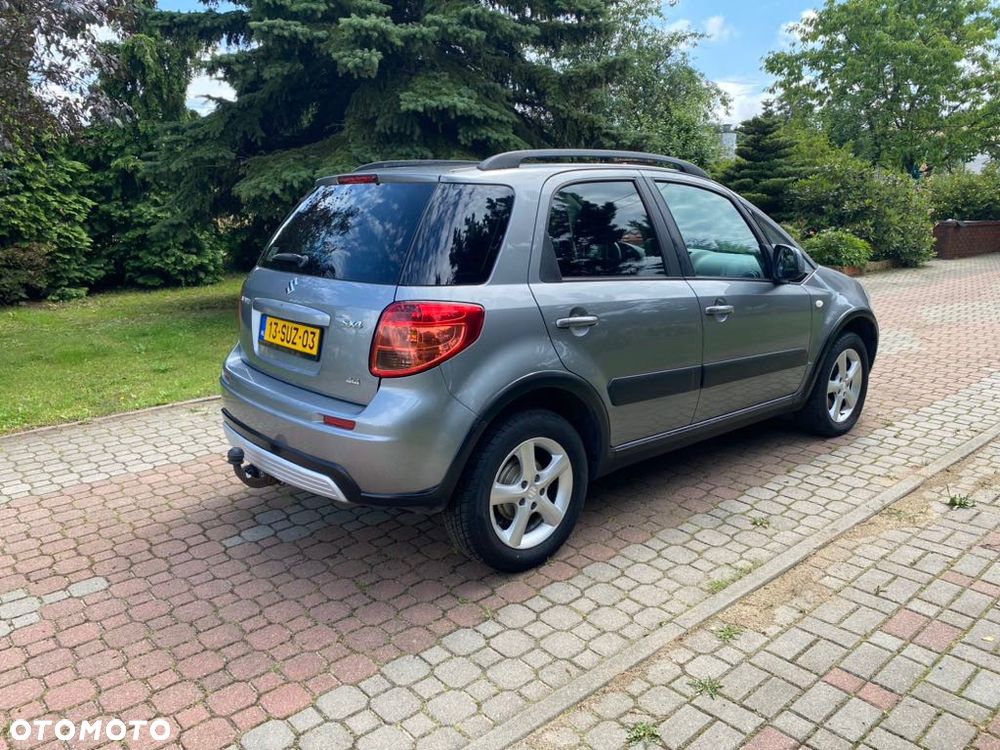 Suzuki SX4 1.6 VVT 4x4 Comfort - 4