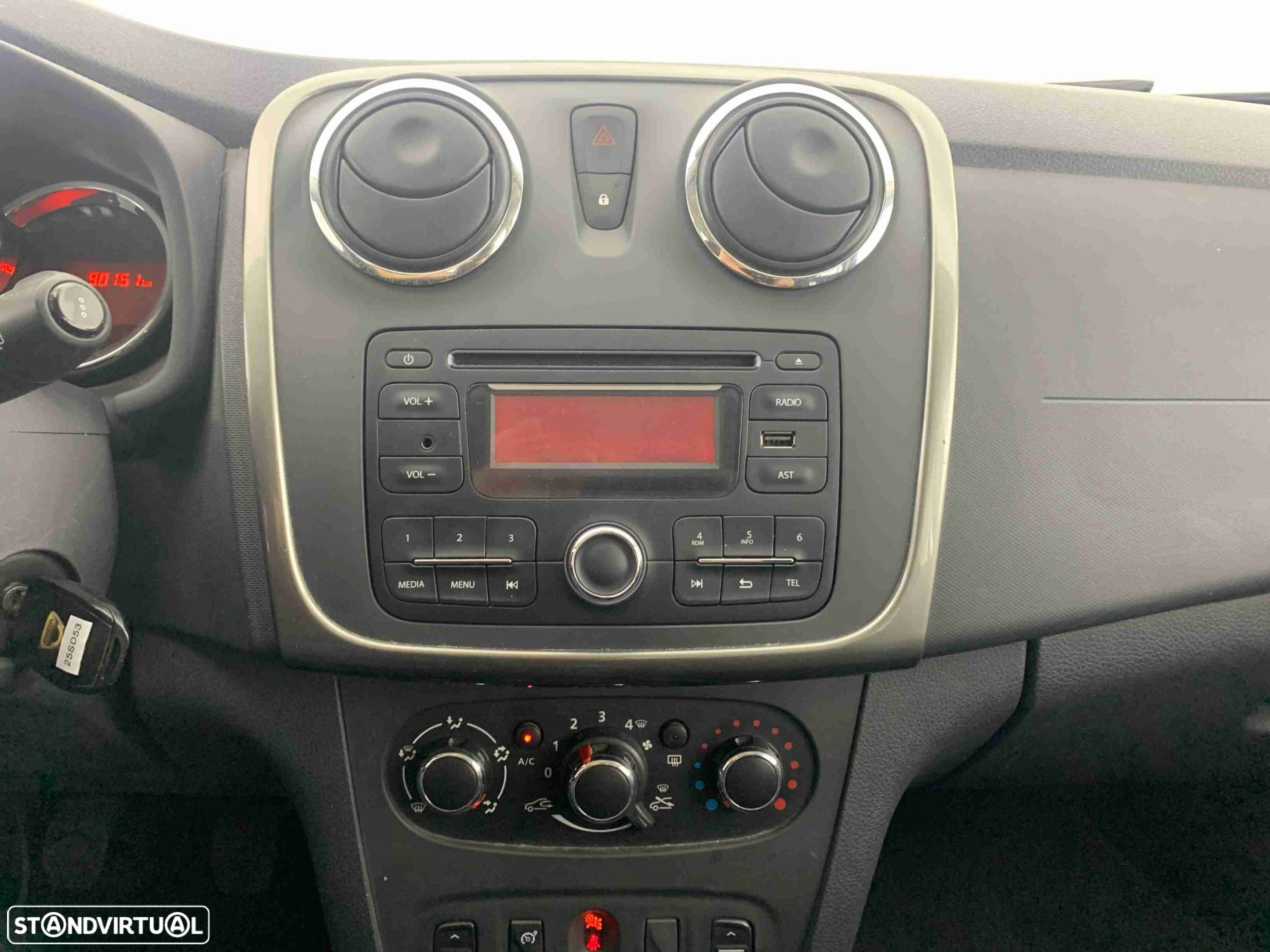 Dacia Sandero 0.9 TCe Confort Bi-Fuel - 9