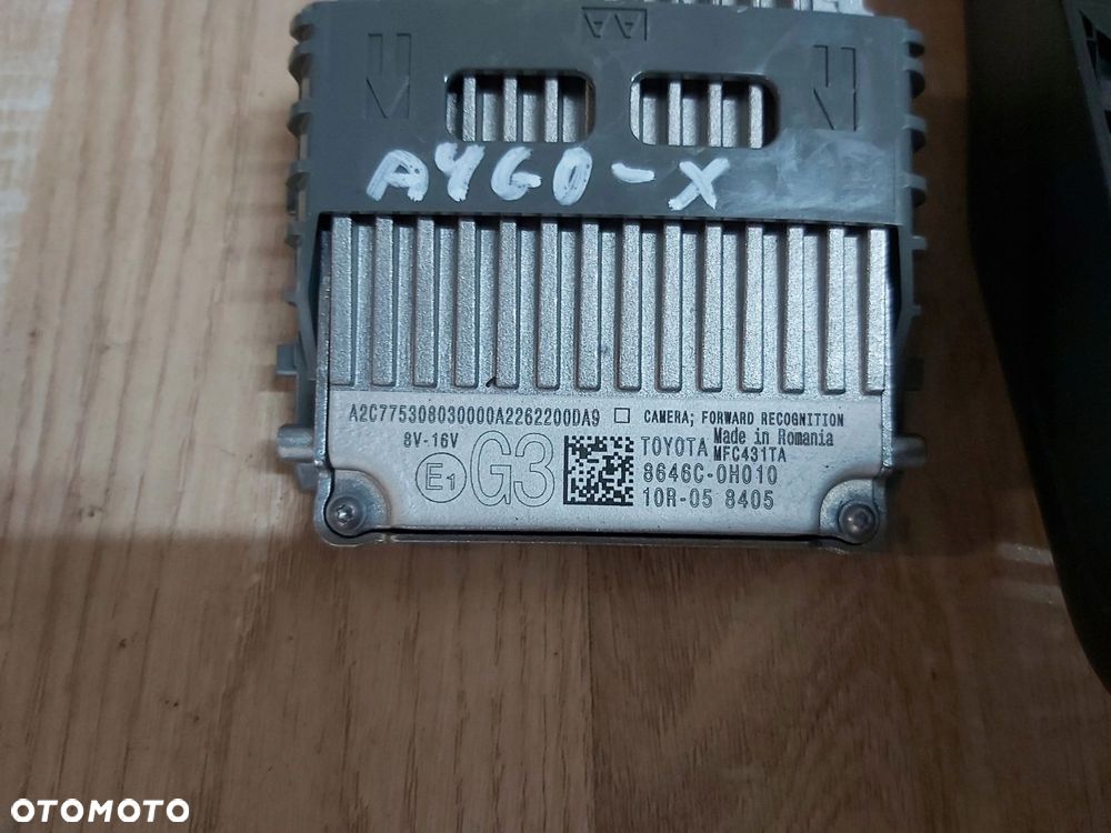 Toyota AYGO X CROSS kamera szyby przód radar moduł - 2