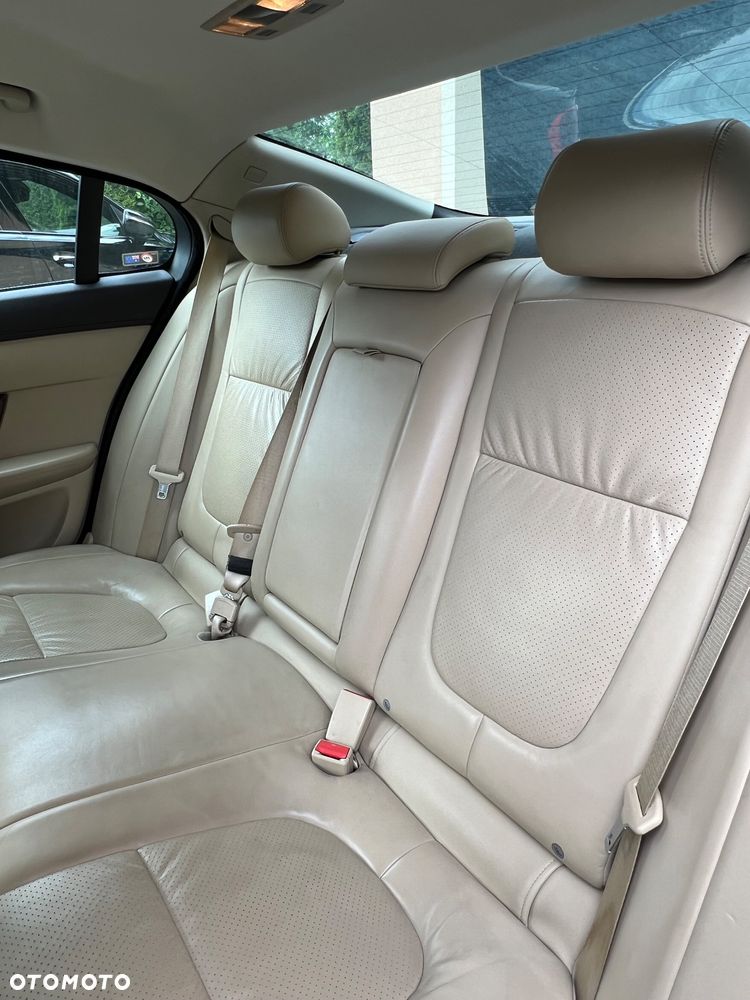 Jaguar XF 2.7 V6 D Premium Luxury - 12