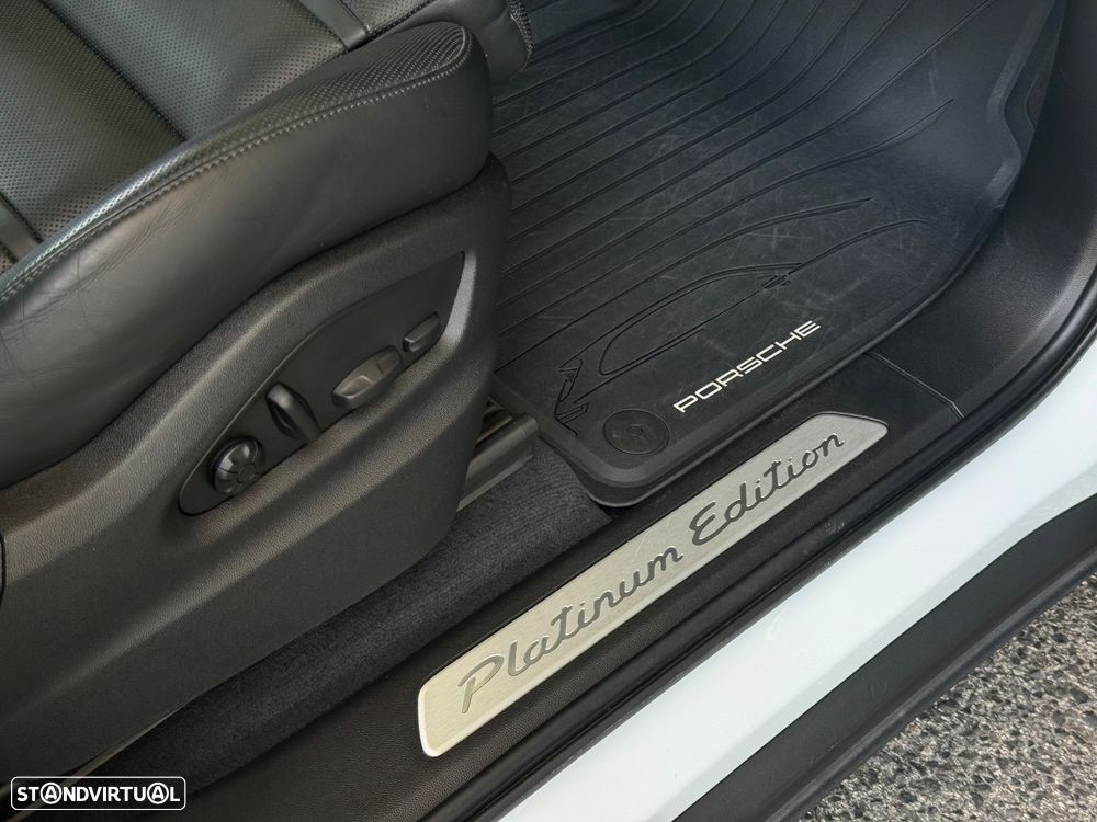 Porsche Cayenne Coupé S Platinum Edition - 24