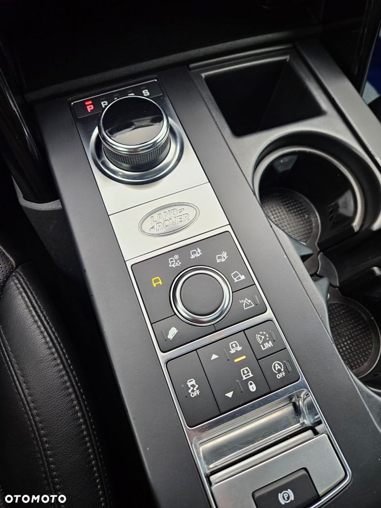 Land Rover Discovery 3.0 Si6 SE - 31