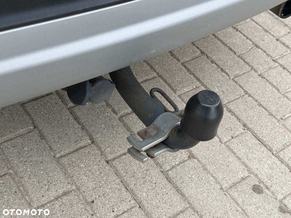 Ford Kuga 1.5 EcoBoost 2x4 Titanium - 36