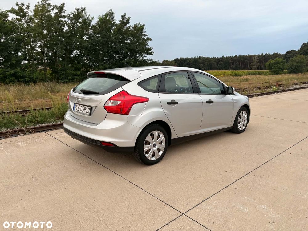 Ford Focus 2014 photo 3
