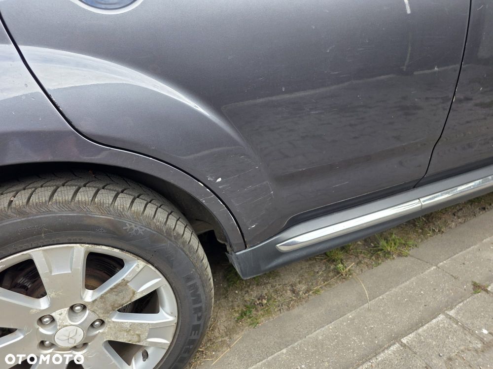 Mitsubishi Outlander 2.0 DID Instyle NAVI - 11