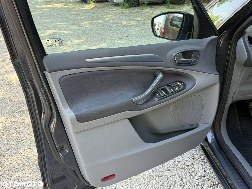 Ford S-Max 1.8 TDCi Ambiente - 13