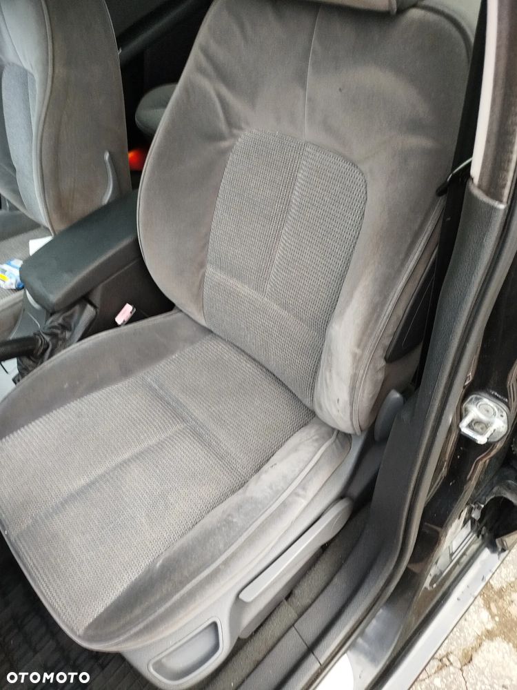 Peugeot 407 1.6 HDI Premium - 20