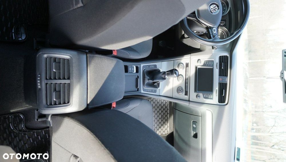 Volkswagen Golf - 12