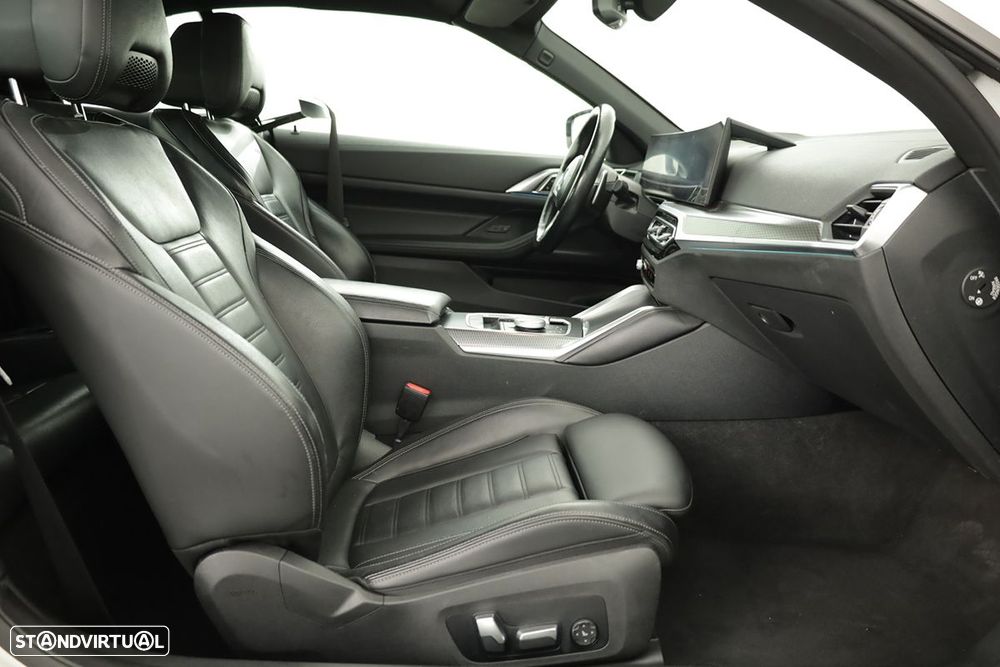BMW 420 i Pack Desportivo M Auto - 26