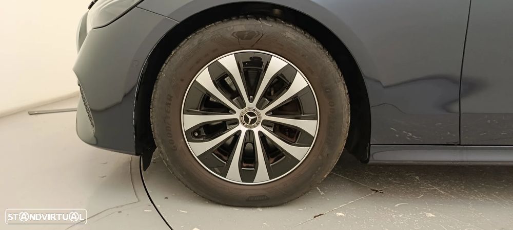 Mercedes-Benz E 220 d - 17
