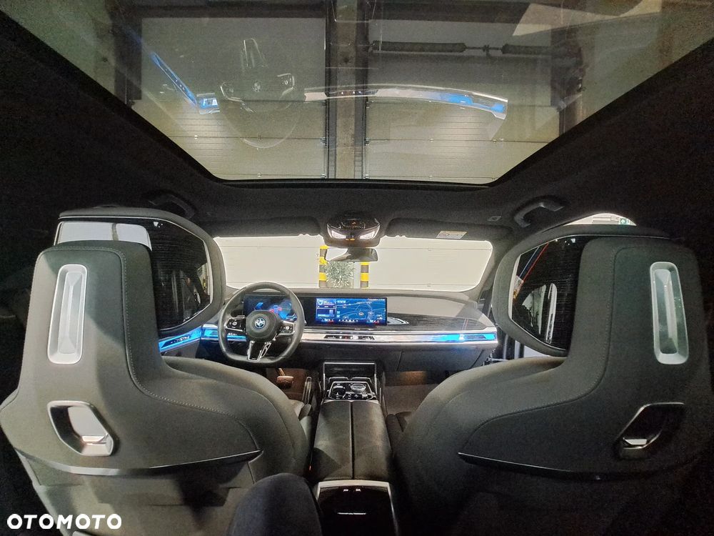 BMW i7 105.7kWh xDrive60 - 18