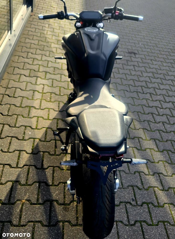 Yamaha MT - 12