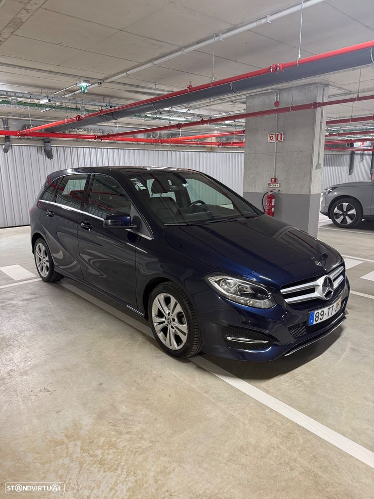 Mercedes-Benz B 180 - 1