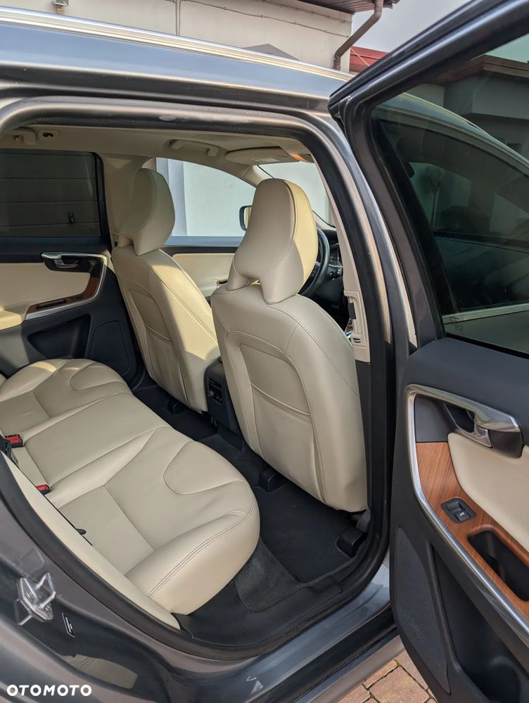 Volvo XC 60 T6 AWD Geartronic Inscription - 8