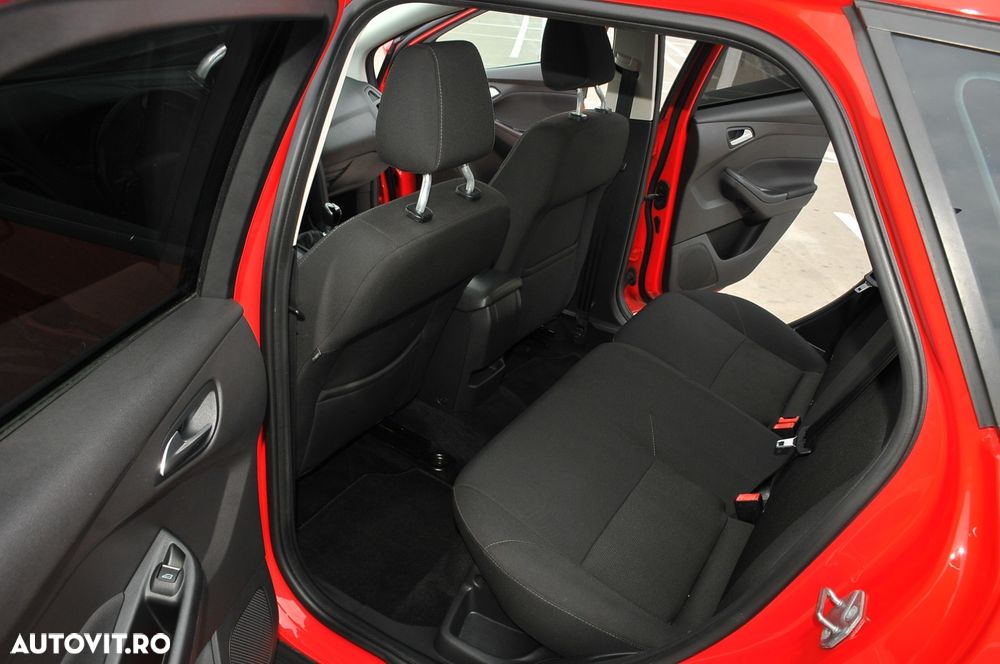 Ford Focus Turnier 1.5 EcoBlue Start-Stopp-System ST-LINE STYLE - 15