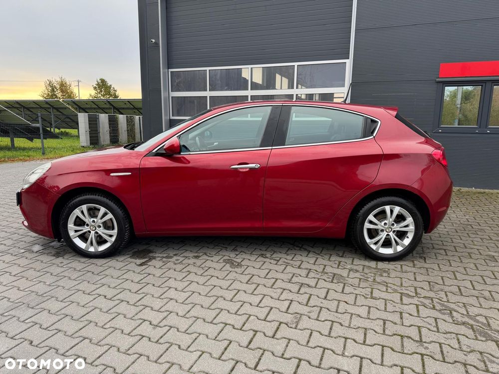 Alfa Romeo Giulietta 2011 photo 3