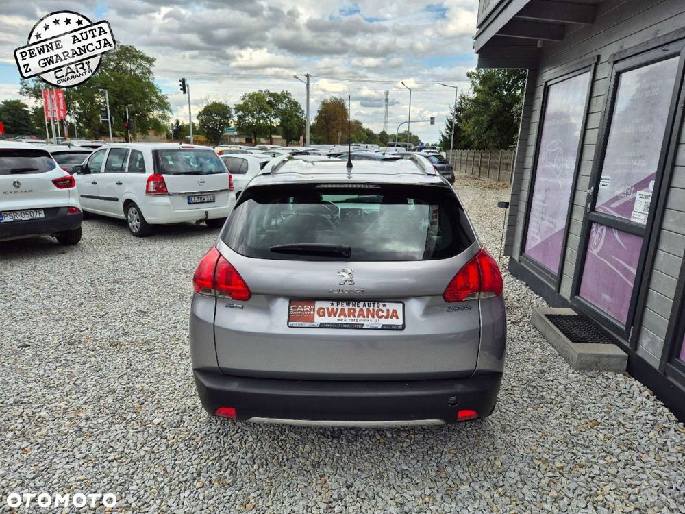 Peugeot 2008 - 8