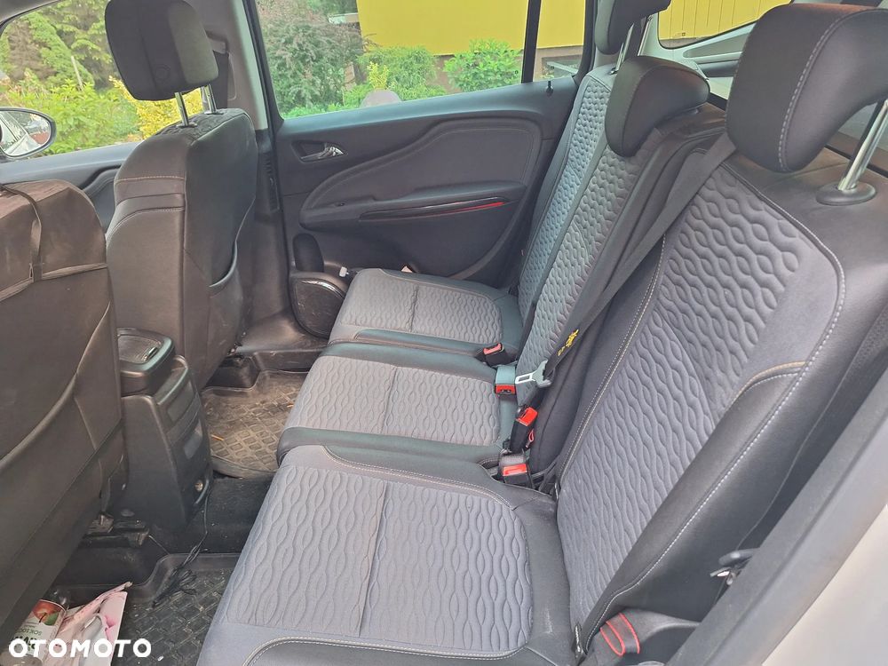 Opel Zafira 2.0 CDTI Cosmo - 11