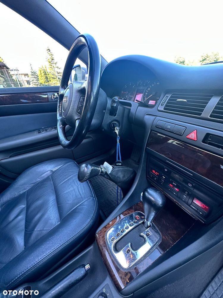 Audi A6 Avant ver-a6-avant-2-5-tdi - 15