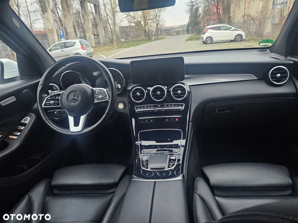 Mercedes-Benz GLC 220 d 4Matic 9G-TRONIC - 25