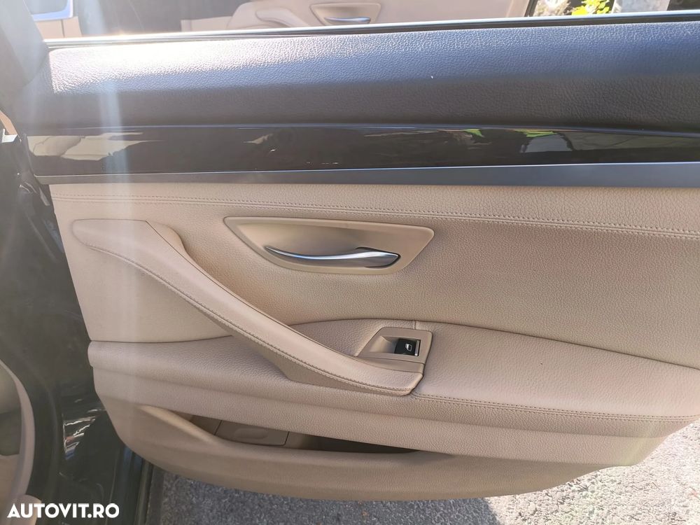 BMW Seria 5 520d Touring Sport-Aut. - 14