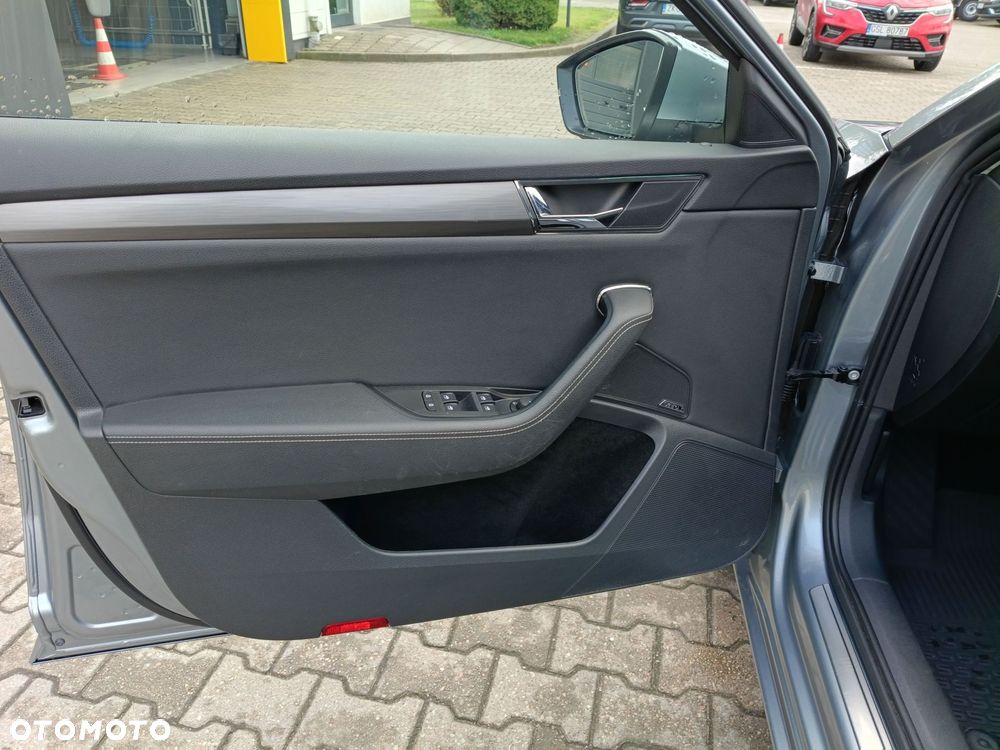 Skoda Superb 2.0 TSI Style DSG - 11