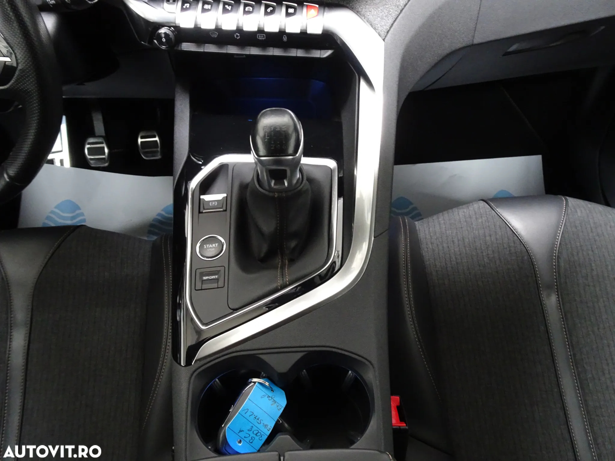Peugeot 3008 1.2 PureTech Turbo S&S GT-Line - 17