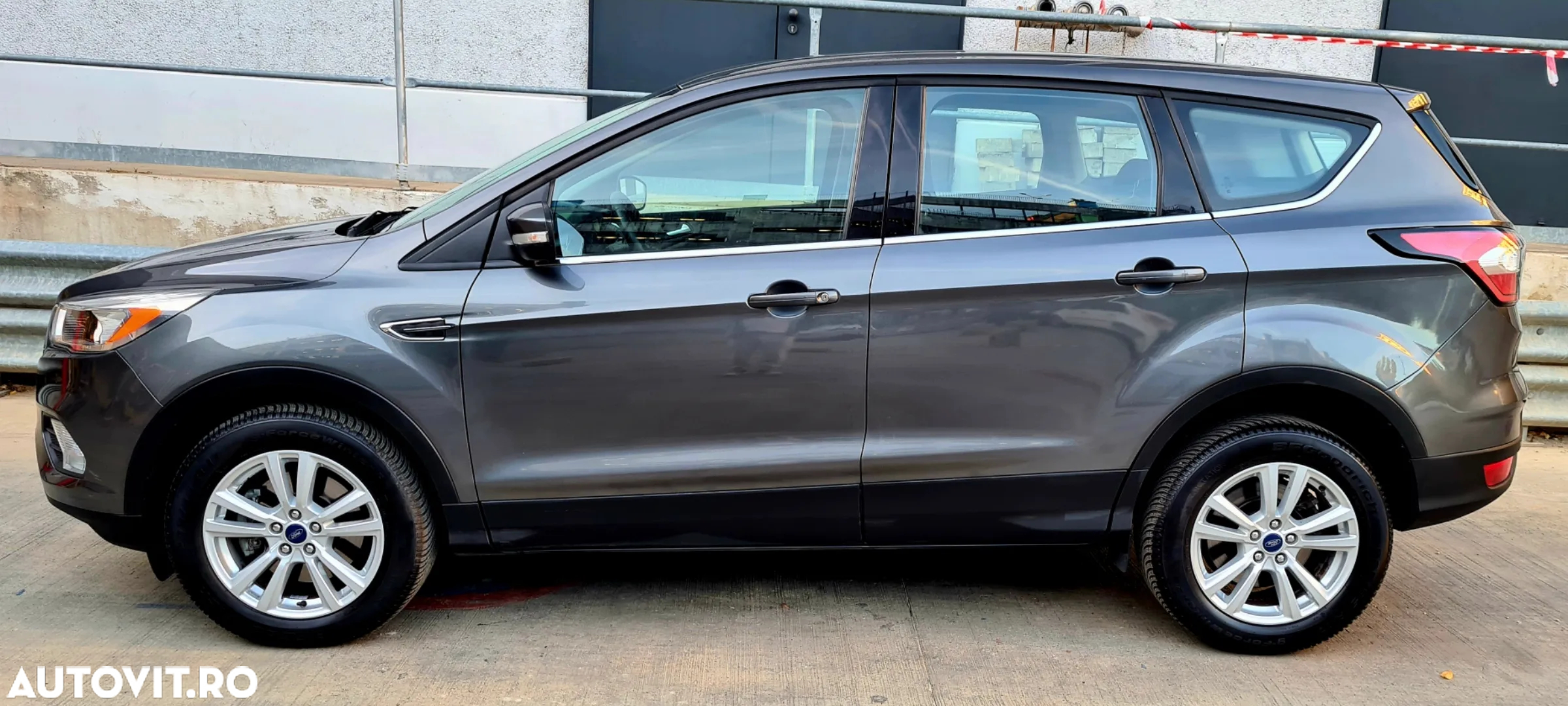Ford Kuga 1.5 TDCi 2WD Trend - 26