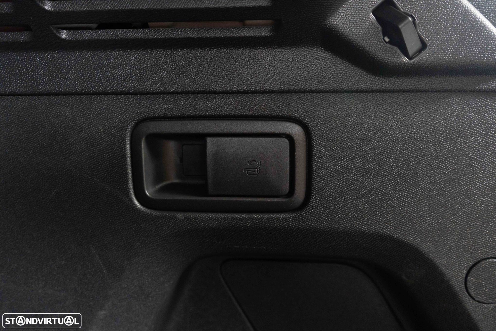Peugeot 3008 1.2 PureTech Allure Grip Control EAT6 - 15