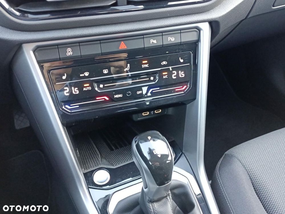 Volkswagen T-Roc - 29