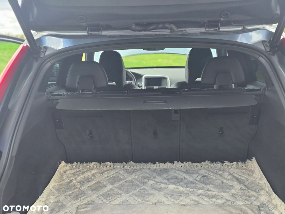 Volvo XC 60 D3 Inscription - 12