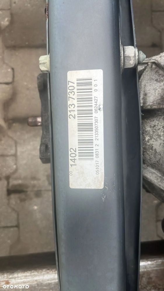 BELKA OŚ ZAWIESZENIA TYŁ MERCEDES W213 - 6