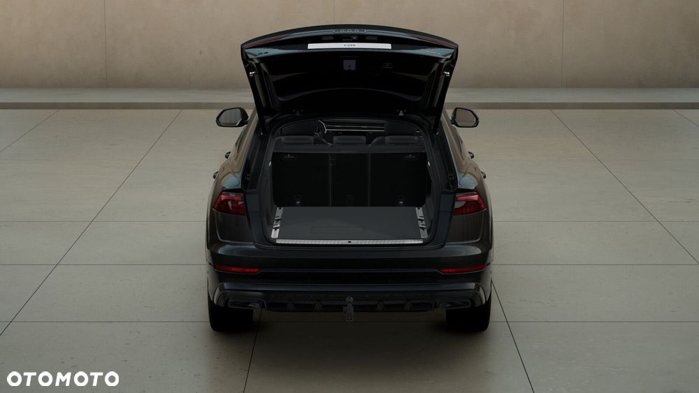 Audi Q8 - 11