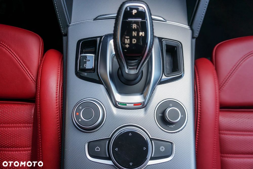Alfa Romeo Stelvio 2.0 Turbo Veloce Q4 - 23