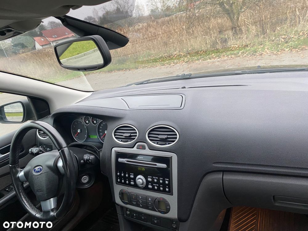 Ford Focus 2.0 16V Titanium - 7