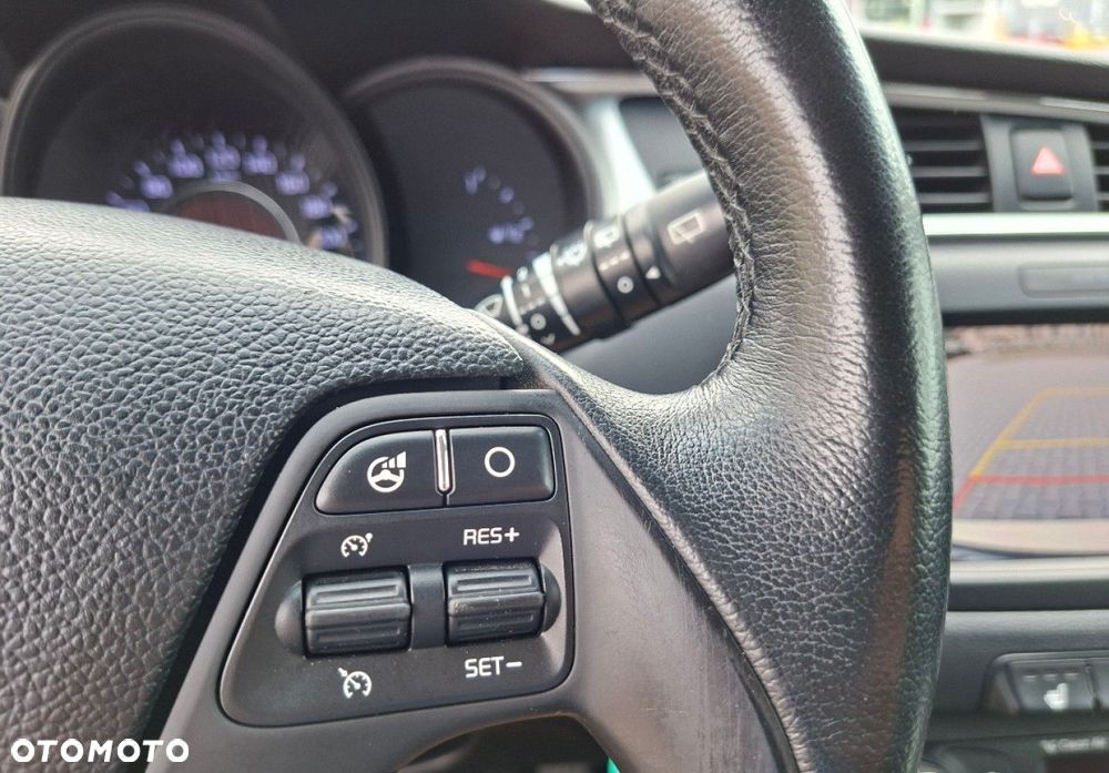 Kia Ceed - 32