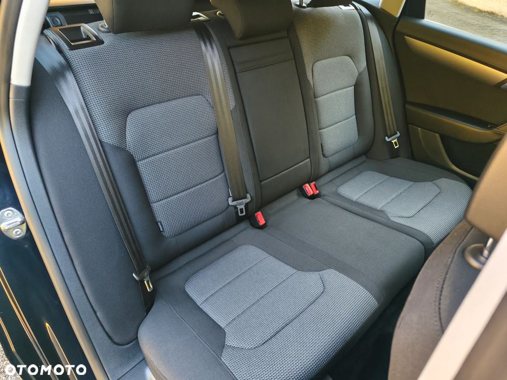 Volkswagen Passat 2.0 TDI BlueMotion Technology Highline - 17